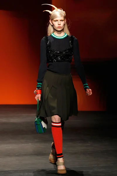 Look 5